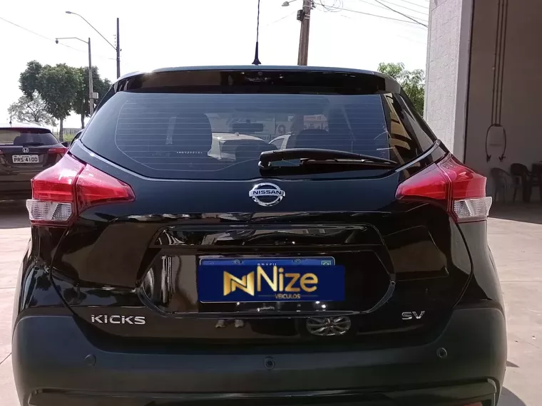 Nissan Kicks Preto 9