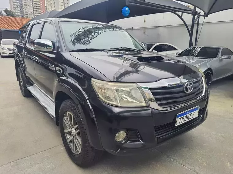 Toyota Hilux Preto 6