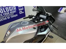 YZF R15