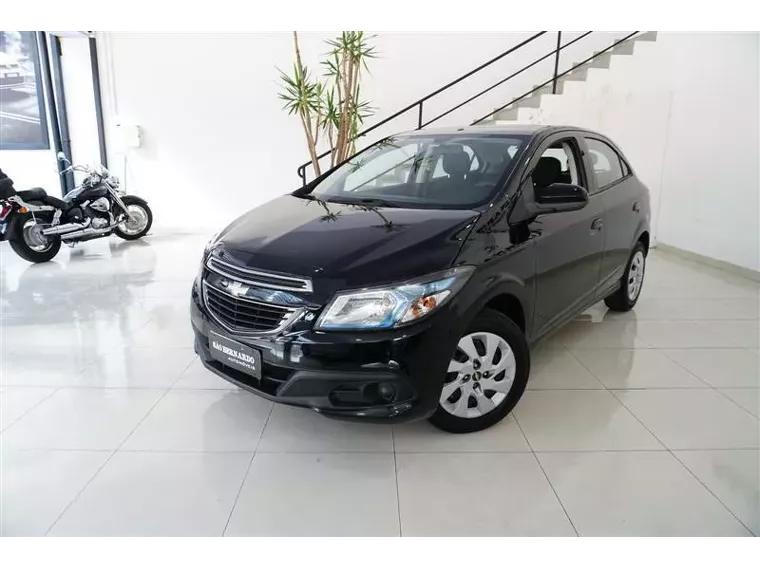 Chevrolet Onix Preto 11