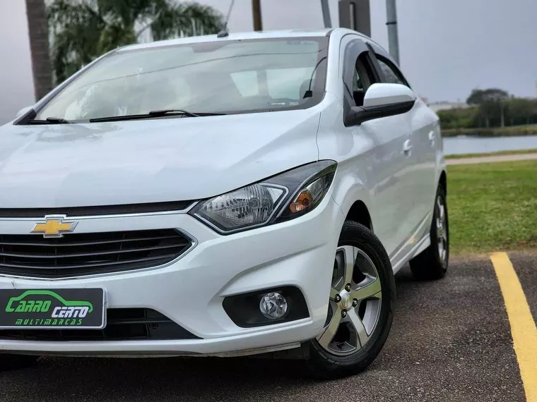 Chevrolet Prisma Branco 1