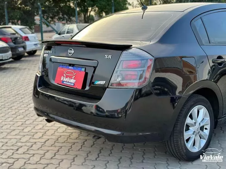 Nissan Sentra Preto 3