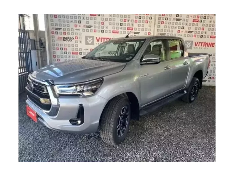 Toyota Hilux Prata 7