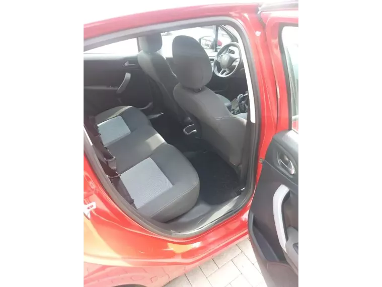 Peugeot 208 Vermelho 6