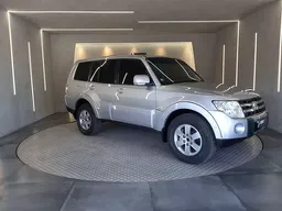 Mitsubishi Pajero Full