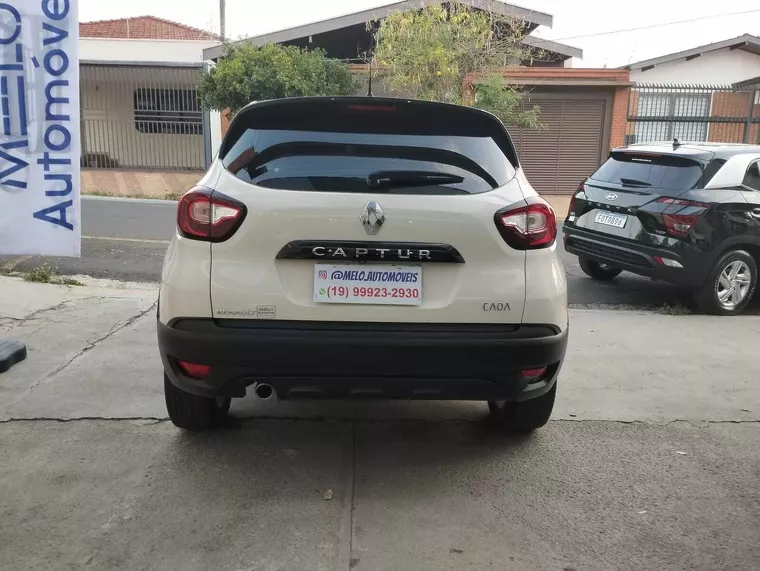 Renault Captur Bege 9