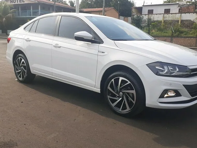Volkswagen Virtus Branco 3
