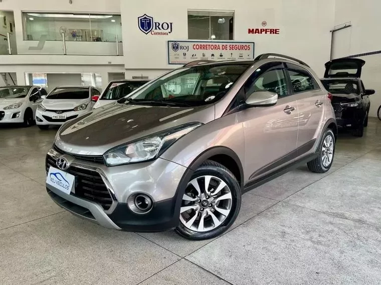 Hyundai HB20X Cinza 2