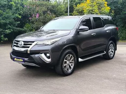 Toyota Hilux SW4