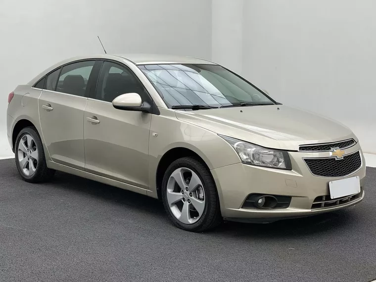 Chevrolet Cruze Bege 8