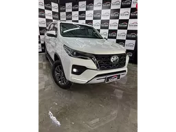 Toyota Hilux SW4