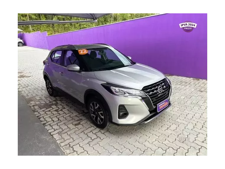 Nissan Kicks Prata 1