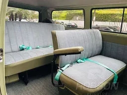 Volkswagen Kombi