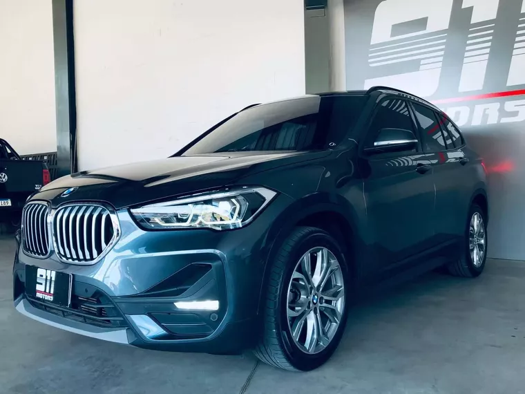 BMW X1 Cinza 5