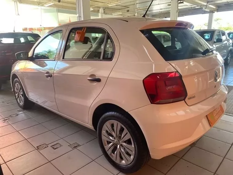 Volkswagen Gol Branco 9