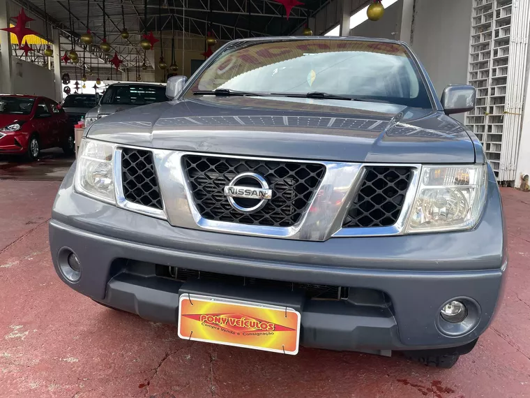 Nissan Frontier Cinza 10