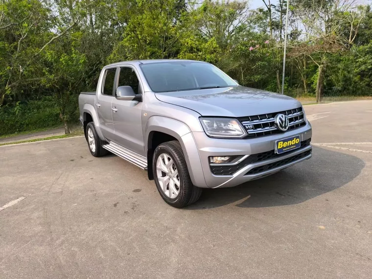 Volkswagen Amarok Prata 3