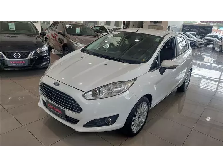 Ford Fiesta Branco 8