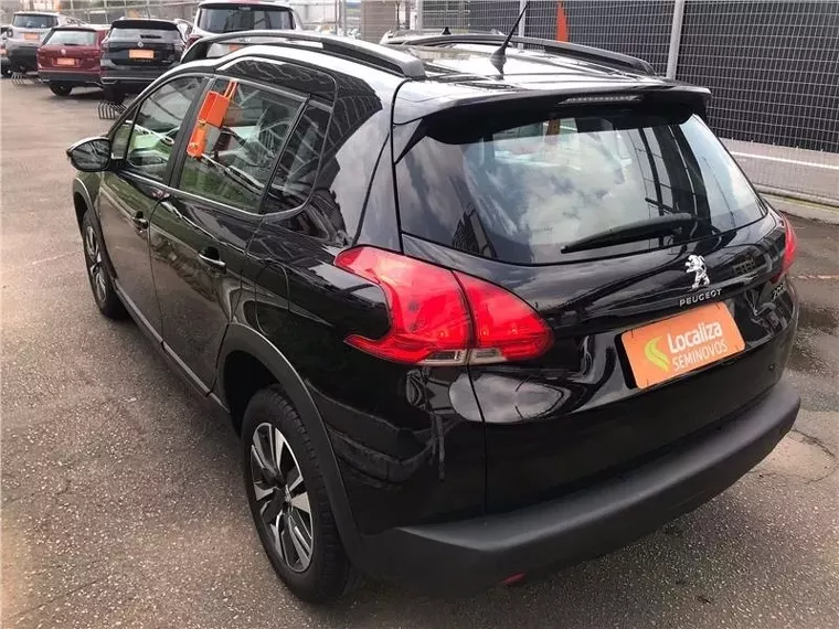 Peugeot 2008 Preto 10