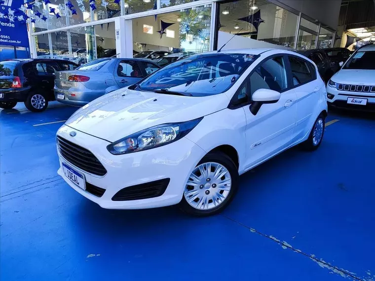 Ford Fiesta Branco 7