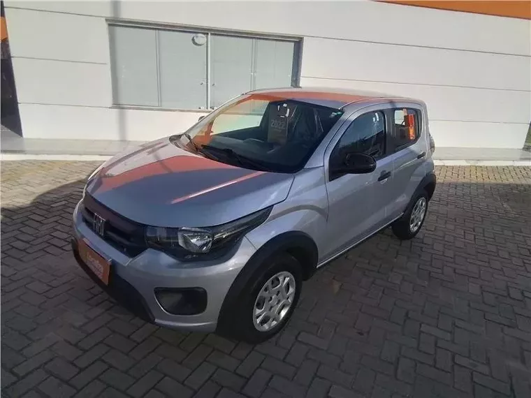 Fiat Mobi Prata 5