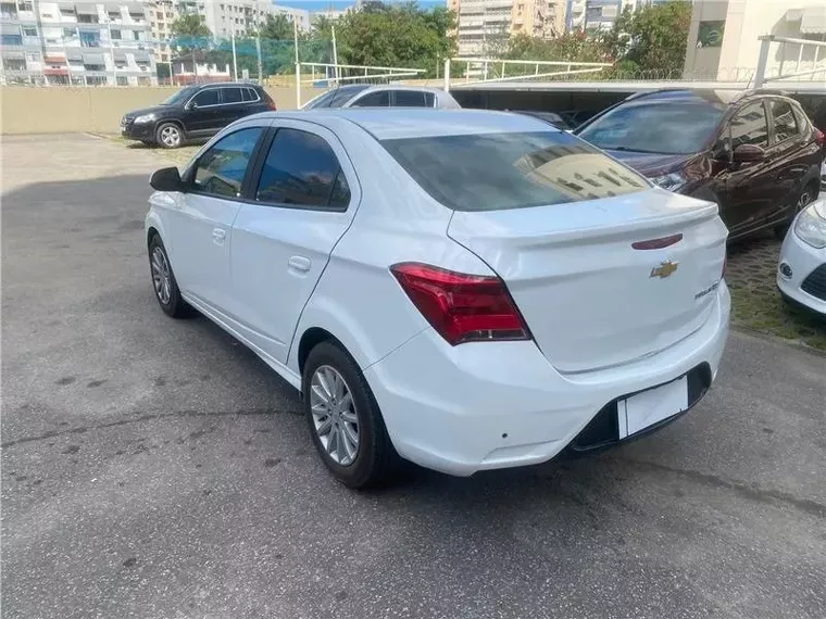 Chevrolet Prisma Branco 9