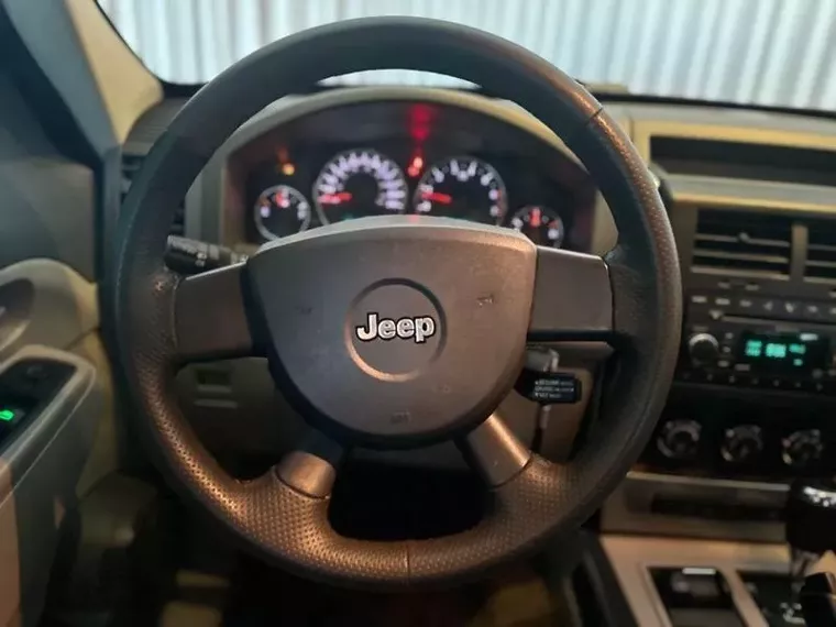 Jeep Cherokee Preto 12