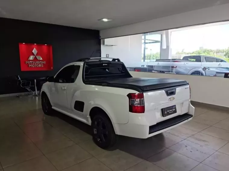 Chevrolet Montana Branco 8