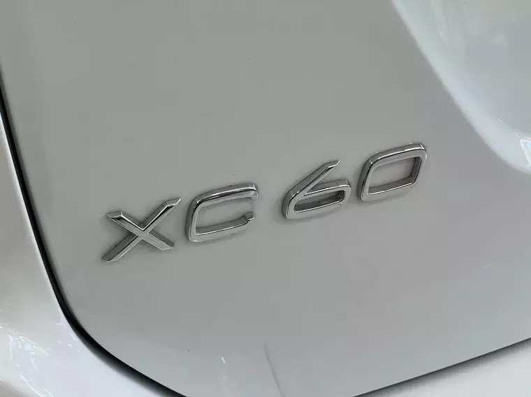 Volvo XC60 Branco 15