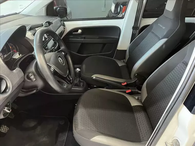 Volkswagen Cross UP Branco 3