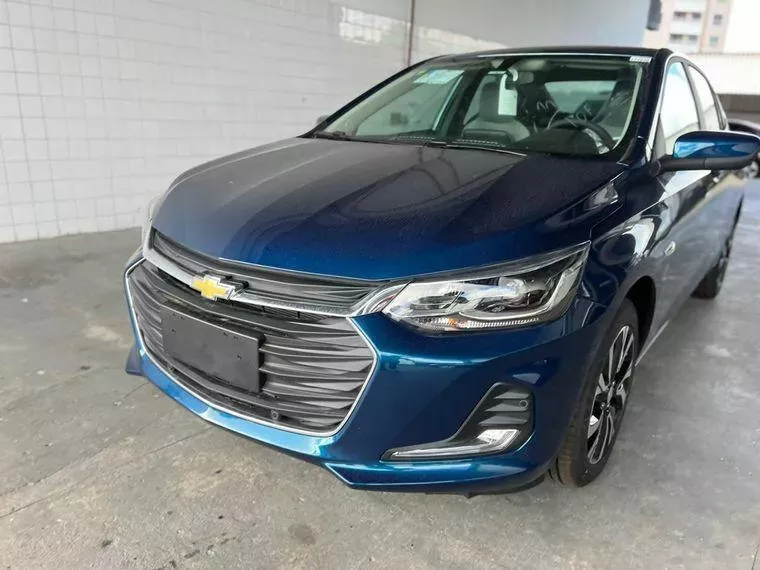 Chevrolet Onix Prata 6