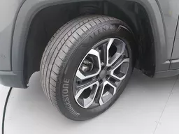 Jeep Commander