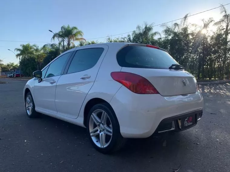 Peugeot 308 Branco 15