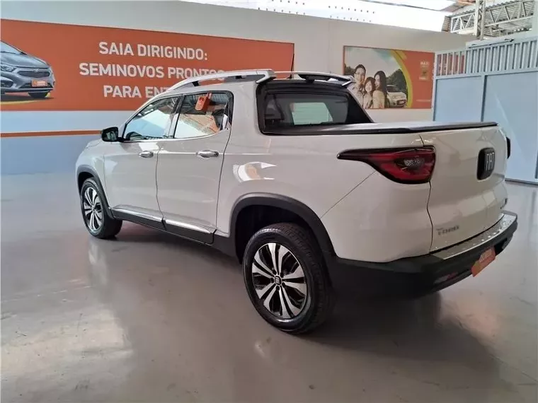 Fiat Toro Branco 10