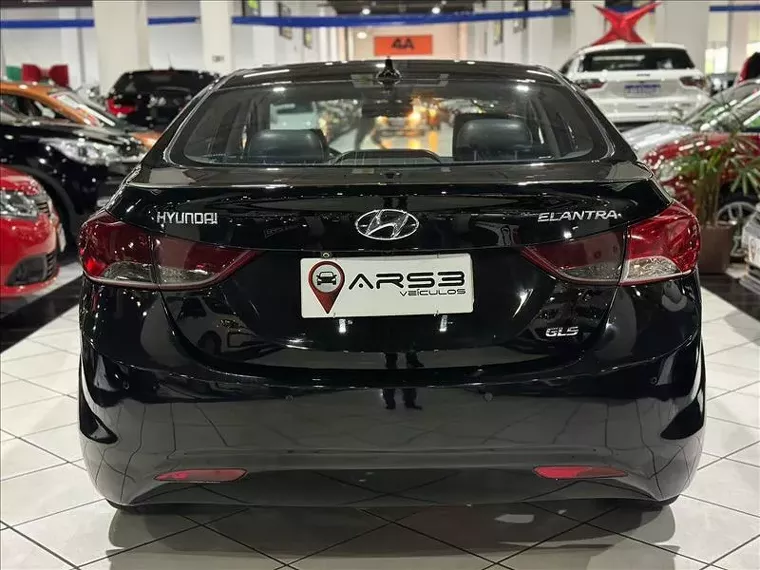 Hyundai Elantra Preto 13