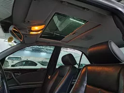 Mercedes-benz E 240