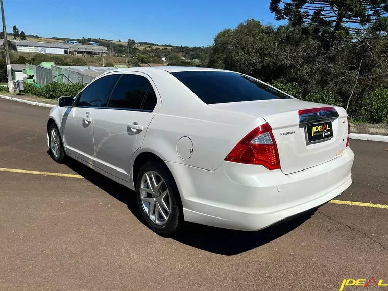 Ford Fusion Branco 4