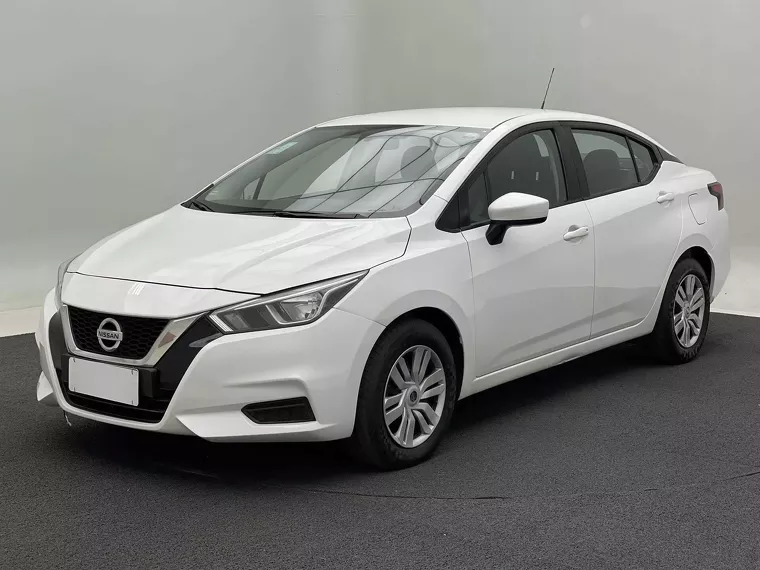 Nissan Versa Branco 7