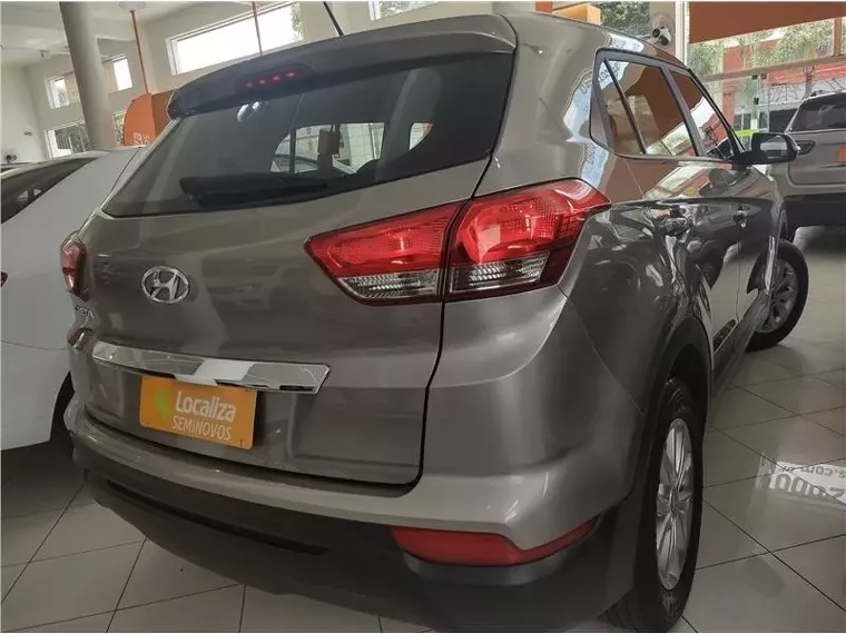 Hyundai Creta Prata 16