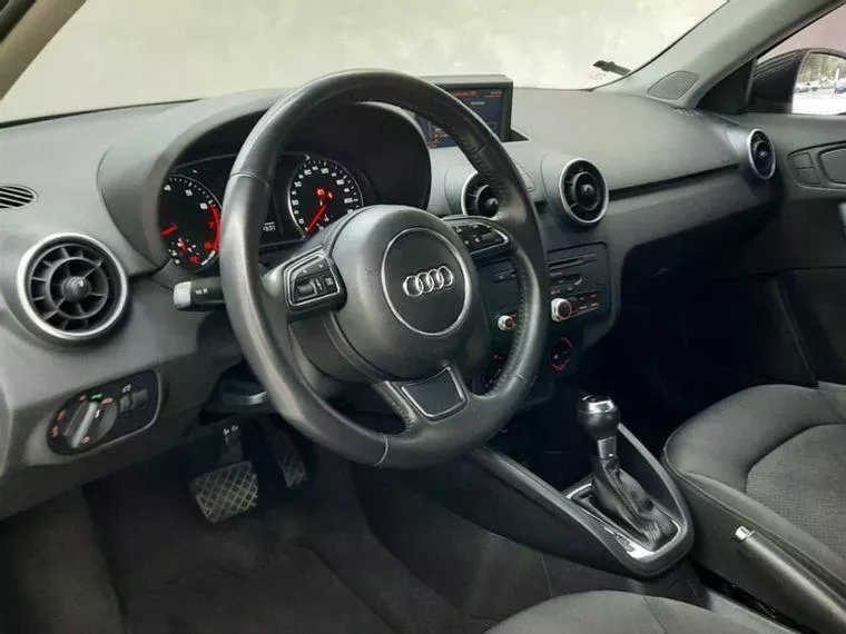 Audi A1 Cinza 7