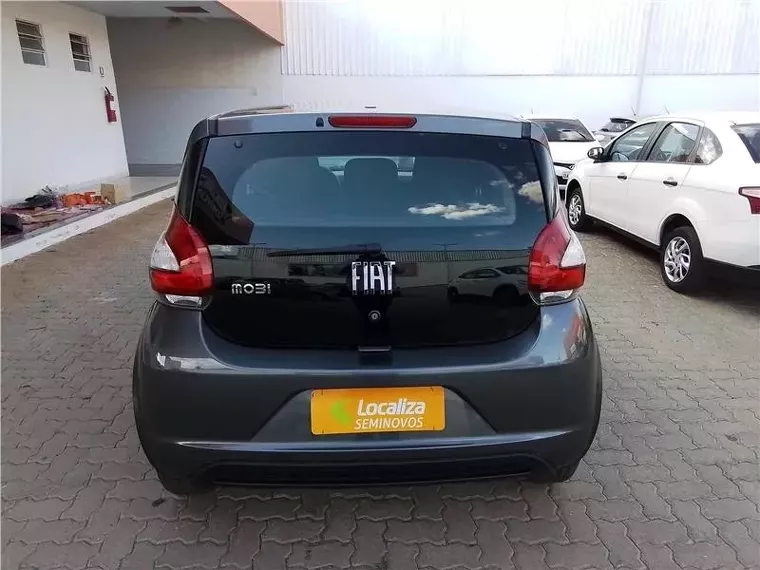 Fiat Mobi Prata 9