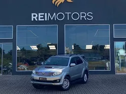 Toyota Hilux SW4