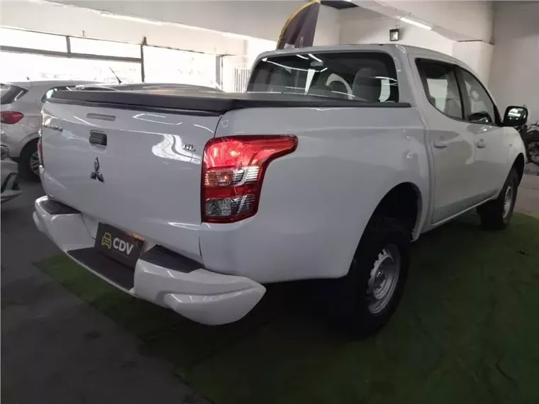 Mitsubishi L200 Triton Branco 6