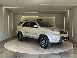 Toyota Hilux SW4