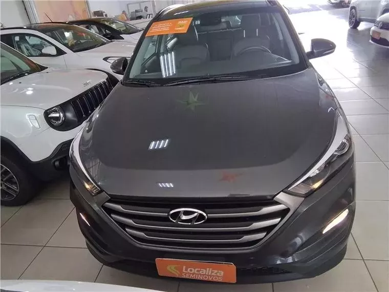 Hyundai Tucson Cinza 10