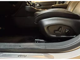 Jeep Commander