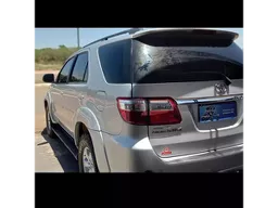 Toyota Hilux SW4