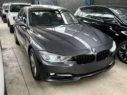 BMW 320i