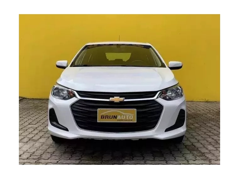 Chevrolet Onix Branco 3