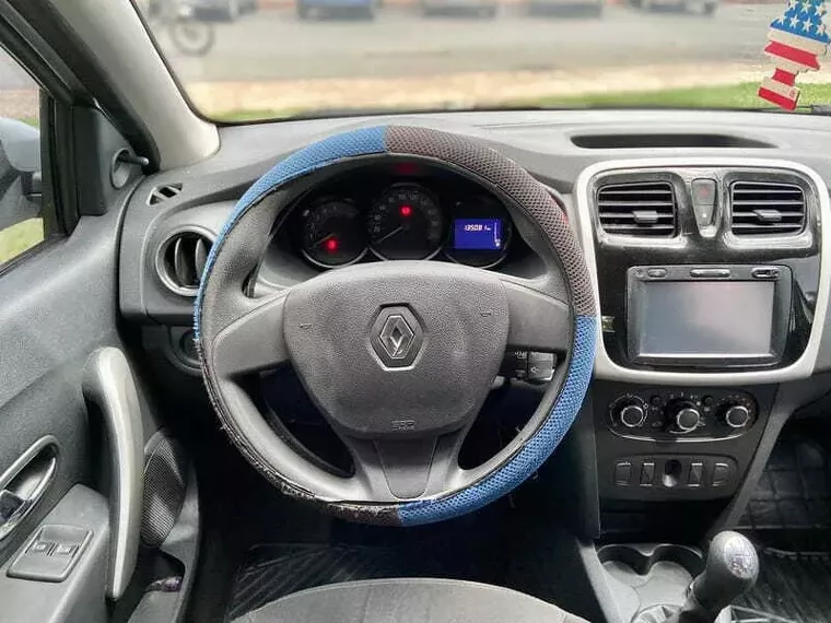 Renault Sandero Prata 6